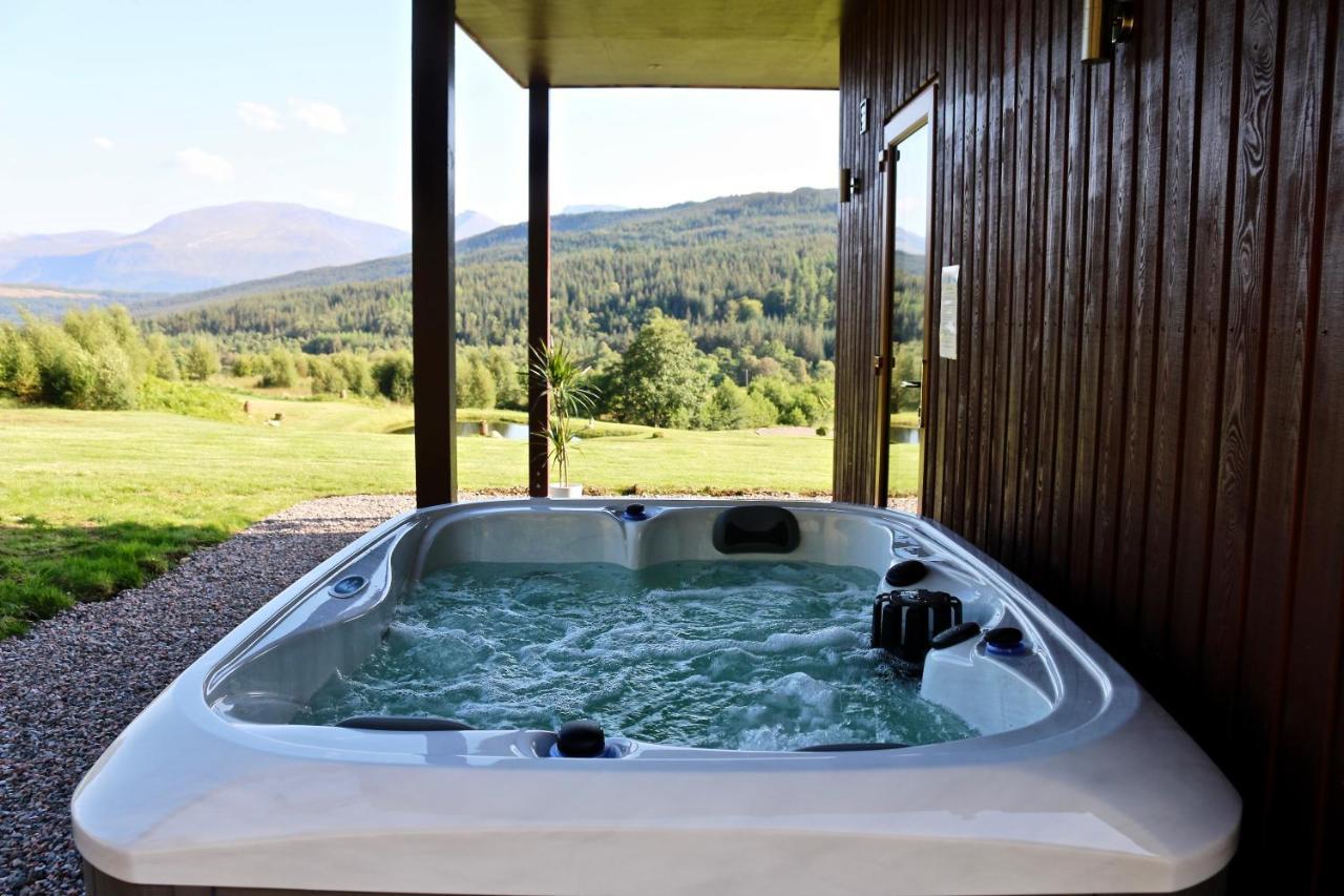 Frances' Sketch Pad With Hot Tub Apartment ฟอร์ตวิลเลียม ภายนอก รูปภาพ