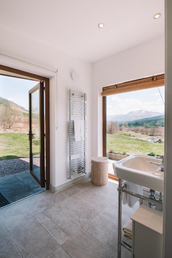 Frances' Sketch Pad With Hot Tub Apartment ฟอร์ตวิลเลียม ภายนอก รูปภาพ