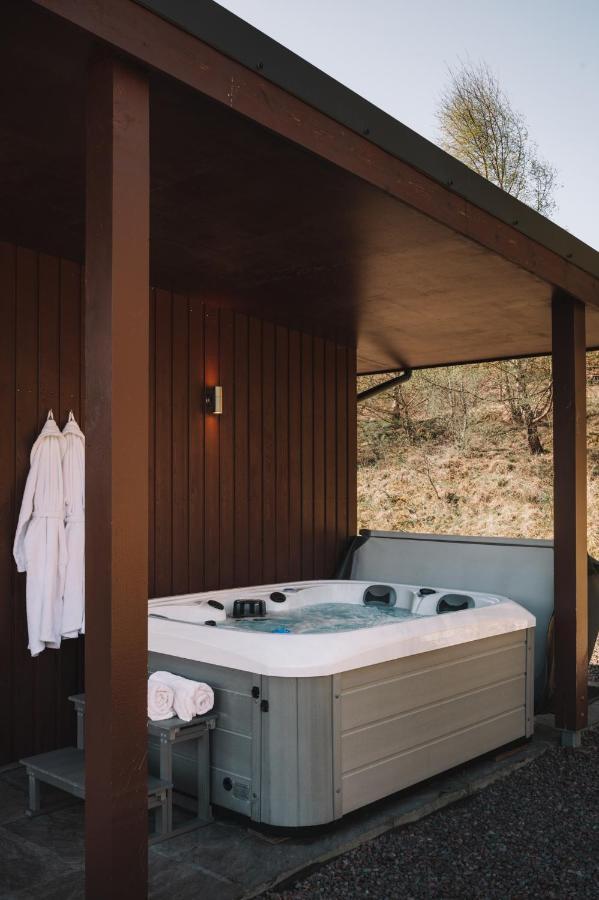 Frances' Sketch Pad With Hot Tub Apartment ฟอร์ตวิลเลียม ภายนอก รูปภาพ